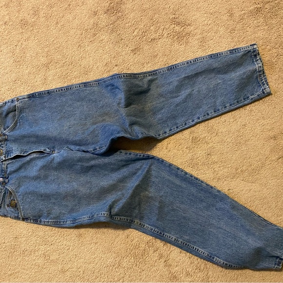 Men’s Wrangler Jeans 36x34.  Relaxed fit - Picture 6 of 7